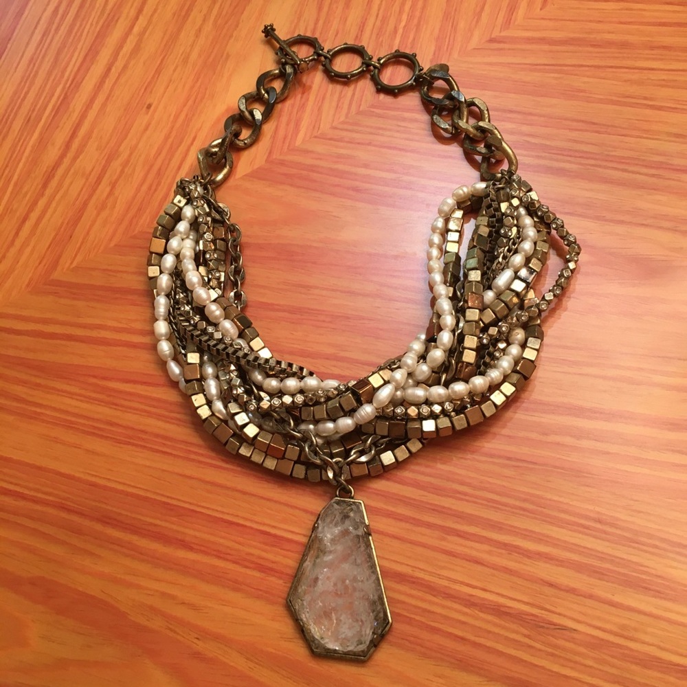 Ann Taylor Gold Tone Pearlized twist Statement Necklace with lucite pendant - Picture 11 of 11